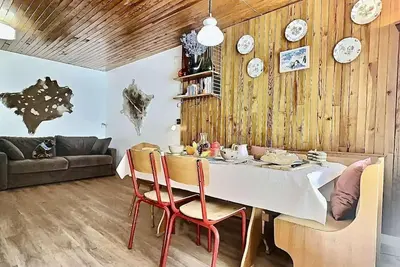 Image de À 100m des pistes de ski, 1er étage, vue montagne, terrasse, télévision, casier à ski, 46m², Tignes