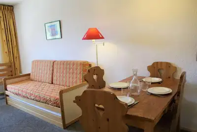 Image de 200m du centre station, 8ème étage, vue montagne, balcon, télévision, casier à ski, 27m², Vars