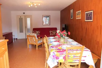 Image de Centre station, 2ème étage, balcon, télévision, casier à ski, 65m², Vars