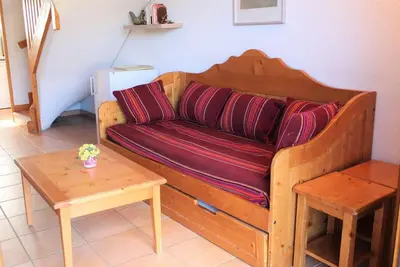 Image de 300m du centre station, Rez-de-chaussée, terrasse, télévision, casier à ski, 72m², Vars