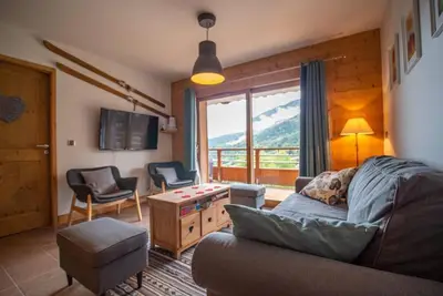 Image de À 100m des pistes de ski, 2ème étage, balcon, télévision, casier à ski, 57m², Valmorel