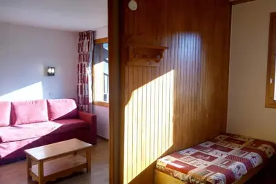Image de 110m des commerces, 4ème étage, vue montagne, balcon, télévision, 27m², Méribel-Mottaret