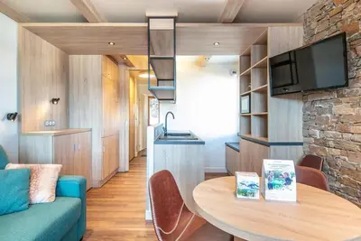 Image de À 200m des pistes de ski, balcon, parking, télévision, casier à ski, 27m², Valmorel