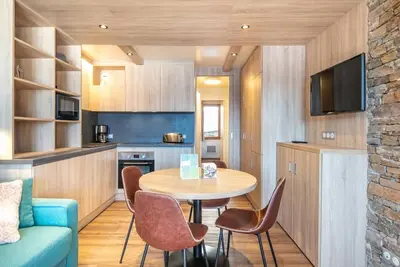 Image de À 200m des pistes de ski, terrasse, balcon, parking, télévision, casier à ski, 32m², Valmorel