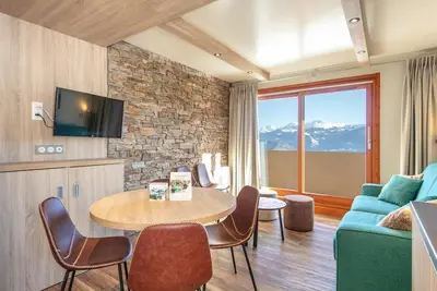 Image de À 200m des pistes de ski, balcon, parking, télévision, casier à ski, 40m², Valmorel