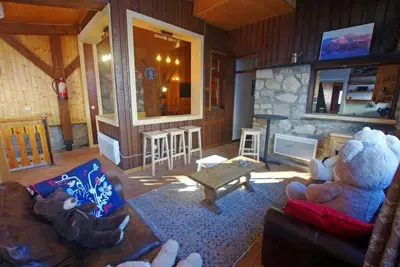 Image de Chalet, vue lac, cheminée ou poêle à bois, télévision, casier à ski, 180m², Tignes