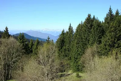 Image de À 300m des pistes de ski, 2ème étage, balcon, parking, télévision, casier à ski, 24m², Chamrousse