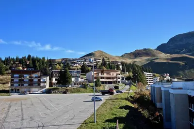 Image de 4ème étage, balcon, télévision, casier à ski, 45m², Chamrousse