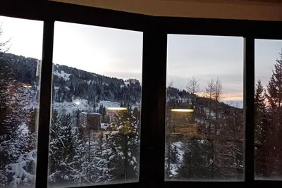 Image de 1er étage, télévision, casier à ski, 21m², Chamrousse