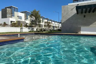 Image de House 3 floors with ocean views and community pool