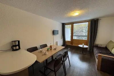 Image de À 300m des pistes de ski, 1er étage, balcon, télévision, casier à ski, 26m², Serre Chevalier