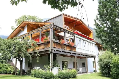 Image de Appartement avec grande terrasse et jardin