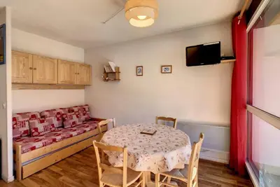 Image de Centre station, 4ème étage, vue pistes de ski, télévision, casier à ski, 27m², La Toussuire