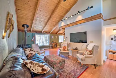 Image de Unique Thornton Townhome: Swim, Ski, & Hike!