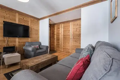 Image de 5ème étage, vue pistes de ski, balcon, télévision, casier à ski, 83m², Tignes