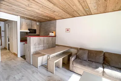Image de À 10m des pistes de ski, 6ème étage, balcon, télévision, casier à ski, 35m², Tignes