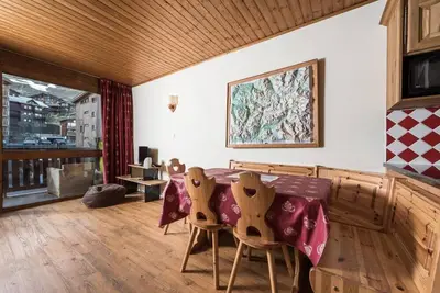Image de 1er étage, balcon, télévision, casier à ski, 51m², Tignes