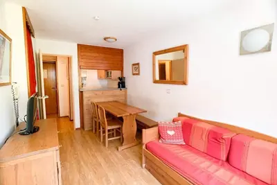 Image de À 100m des pistes de ski, 4ème étage, balcon, télévision, casier à ski, 36m², Tignes