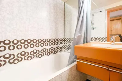 Image de À 10m des pistes de ski, 3ème étage, balcon, télévision, casier à ski, 28m², Tignes