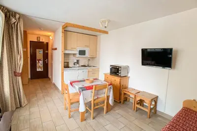 Image de À 300m des pistes de ski, 5ème étage, balcon, télévision, casier à ski, 21m², Tignes