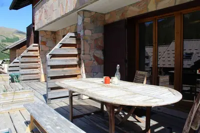 Image de À 100m des pistes de ski, terrasse, télévision, casier à ski, 72m², Vars