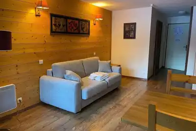 Image de 3ème étage, balcon, télévision, 28m², Brides Les Bains