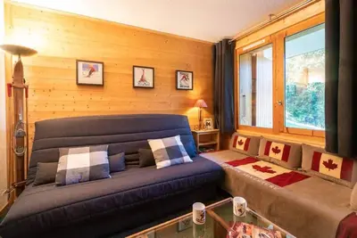 Image de À 70m des pistes de ski, Rez-de-chaussée, terrasse, télévision, casier à ski, 31m², Valmorel