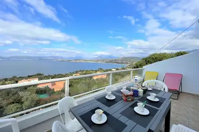 Image de Appart. 3 pièces avec terrasse et vue mer à 500m des plages