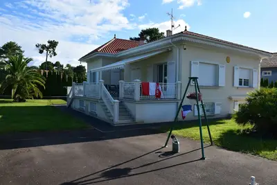 Image de logement d'hôtes cinq étoiles pour toute la famille 10 personnes maxi,