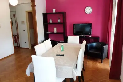 Image de Large Vatican Apartment With 3 Bedroom for 6 Persons