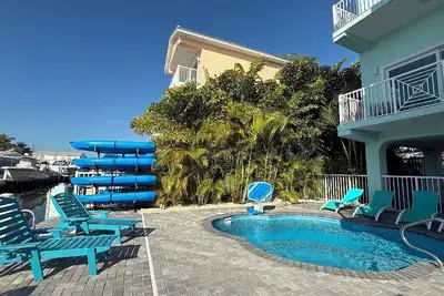 Image de Island Adventure I 4 Bedrooms 4. 5 Baths, Pool, Ocean View with Dock & Kayaks