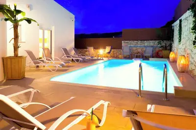 Image de Villa Sky - Six Chambres Villa, Couchages 14
