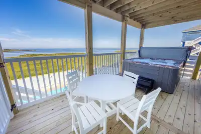 Image de Premier Oceanfront Dog Friendly w/ Pool, Hot Tub, Elevator, Outdoor Lounge, More