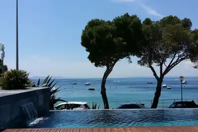 Image de Luxury apartment in front of the sea with pool, large terrace, wifi, garage