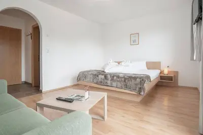 Image de Four-bed room 11 shower/Wc, from 4 nights half board - Berggasthof Bärnstatt