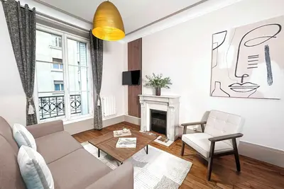 Image de Appartement charmant avec ascenseur - Tour Eiffel