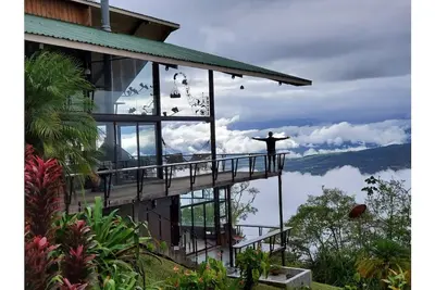 Image de Volare: Awake above the clouds, Complete Privacy, Great service! Cook Available