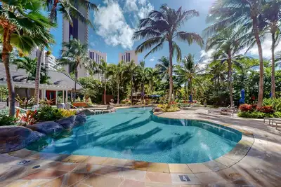 Image de Beautiful Hi-Rise Luxury Condominium in Waikiki