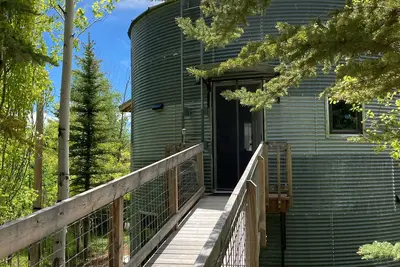 Image de Grain Bin House in the Heart of Philipsburg
