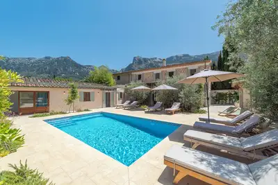 Image de Beautiful private finca, sleeps up to 12, private pool + parking