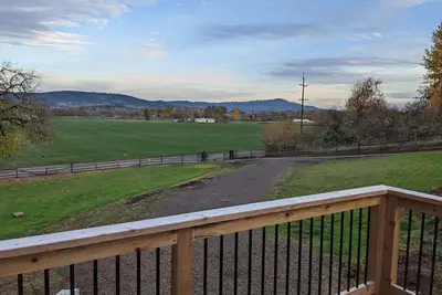 Image de Beautiful Guest House with Views in Heart of Premiere Oregon Wine Country