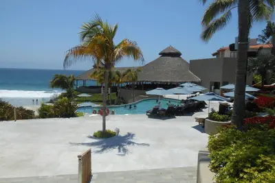 Image de Relax by the Ocean--2 Br Suite--All-inclusive is required and extra
