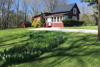 Image de Fun House near Lake Champlain!