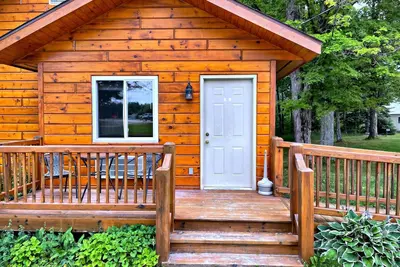 Image de 2 bedroom cottage 2. 5 miles from Munising, Mi and the Pictured Rocks Cruises.