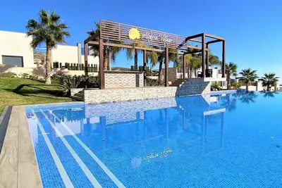 Image de Joli appartement pour 4 personnes avec Wifi, piscine, climatisation, Tv, patio et parking
