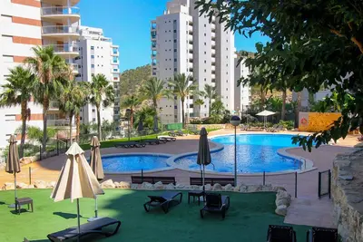 Image de Agréable appartement pour 4 personnes avec piscine, climatisation, Tv, terrasse et parking