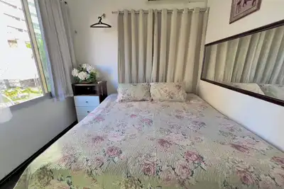 Ponto do Paraíso (Entire Room in Shared Apartment)