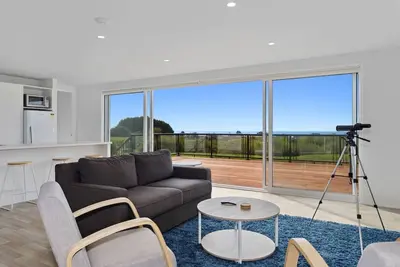 Image de Okioki - Te Kaha- Holiday Home
