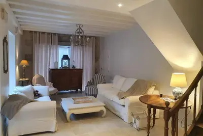 Image de Demeure restaurée avec chambres privatives, proche Loire, vignes et activités outdoor