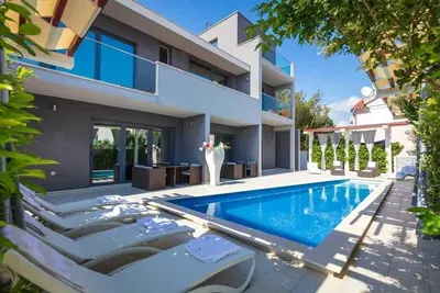 Image de Prestige Vacation Villa With Gorgeous Pool And Bbq Area